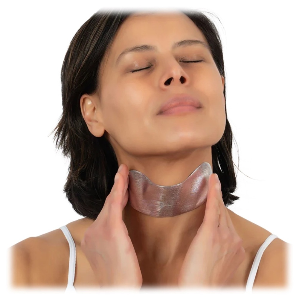 4x Miss Spa No-Slip Tech Neck Smoothing Neck Mask